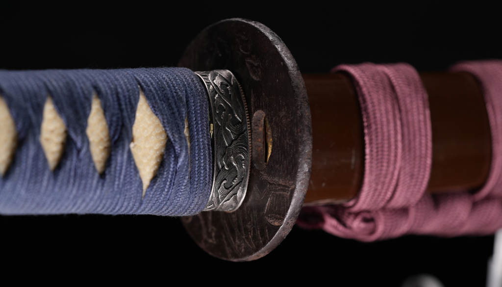 Sabre Antique Japonais Katana, Période Edo, Koshirae Marron et Bleu Sabre Antique Japonais Katana, Période Edo, Koshirae Marron et Bleu
