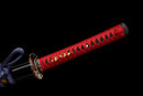 Katana Emaki — Acier T10, Poignée rouge, fourreau noir, motif guerrier, cordon bleu
