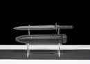 Épée Courte Carbon Viper — SK5, Poignée noire texturée, motifs géométriques, fourreau noir, motif fibre de carbone