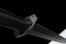 Épée Courte Carbon Viper — SK5, Poignée noire texturée, motifs géométriques, fourreau noir, motif fibre de carbone