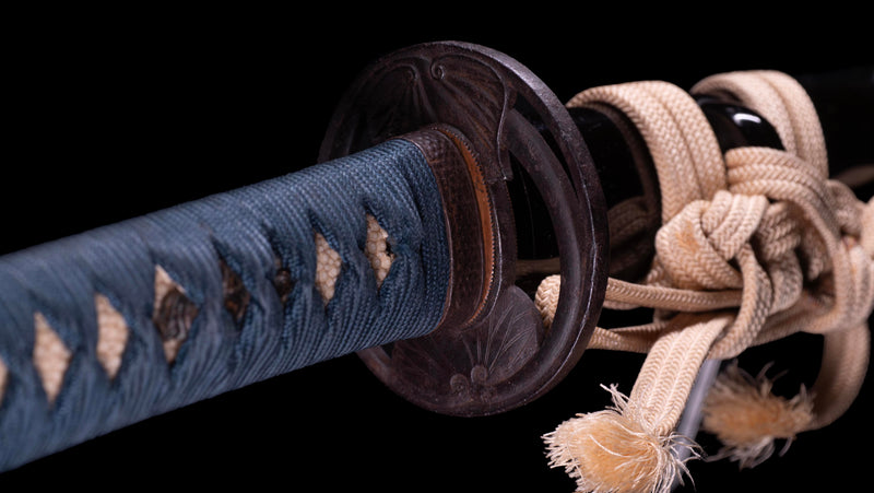 Sabre Antique Katana Japonais avec Tsuba Sukashi à Motif de Feuille