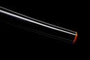 Katana Mikazuki — Acier Damascus, Poignée orange clair, ito noir, garde dorée ajourée, fourreau noir brillant.