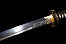 Katana Shirokami — Acier T10, Manche noir, dragon, fourreau noir, cordon blanc, embout argenté