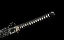 Katana Fubuki — Acier T10, Poignée ito noir et blanc, fourreau noir motif neige argenté, cordon bicolore.